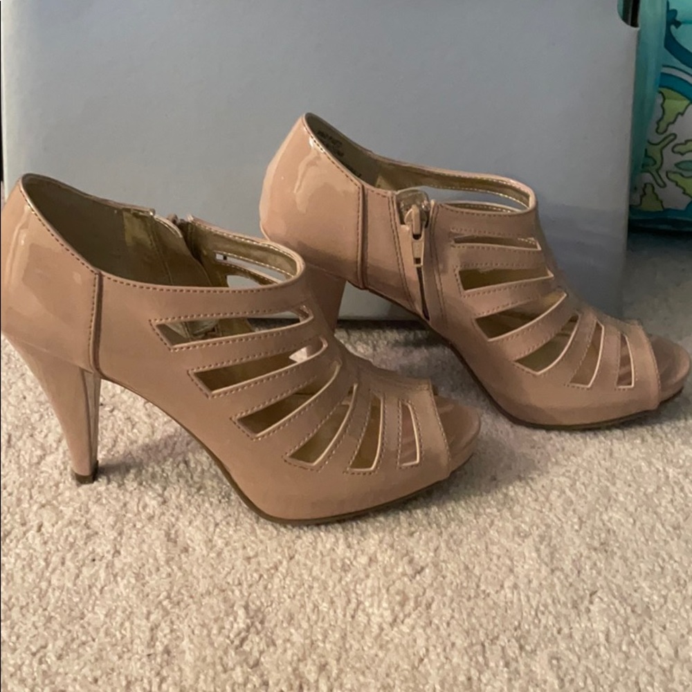 Strappy zip up open toe booties Sz 8